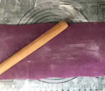 Make Potato-coloured buns step 5