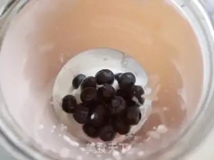 Make Blueberry yogurt step 3