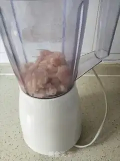 Make Chicken meatballs step 1