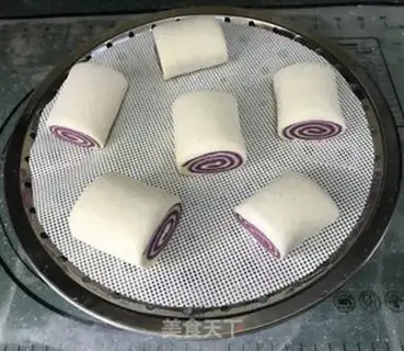 Make Potato-coloured buns step 9