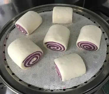Make Potato-coloured buns step 10