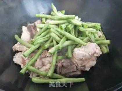 Make Doudou-bone stew step 5