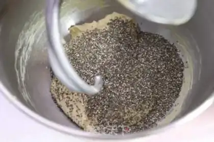 Make All Macchia seed toast step 7