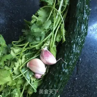 Make Sour spicy cucumber step 0