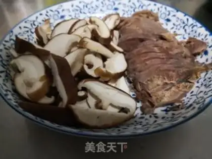 Make Mushroom beef step 0