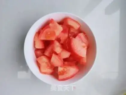 Make Fried eggs for a tomato step 2