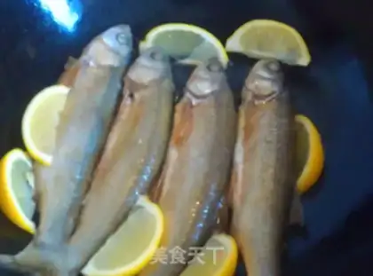 Make Fried white fish step 2