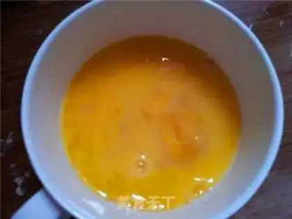 Make Cheese and sausage fried rice step 1