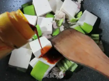 Make Pyramid with fragrance step 5