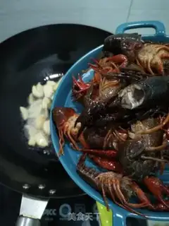 Make Spicy lobster step 2