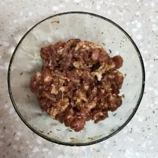 Make Garlic pasta step 2