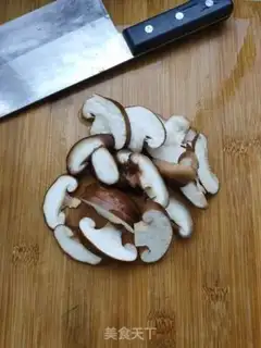Make Scrambled mushrooms step 1