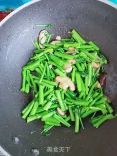 Make Scrambled mushrooms step 8