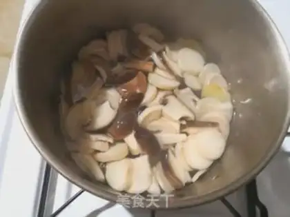 Make Golden almond mushrooms step 2