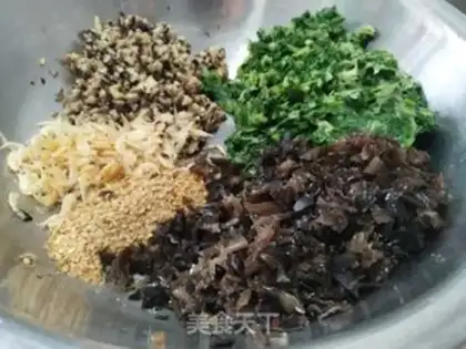 Make The mushroom cabbage bag step 1