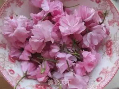 Make Pickled cherry blossoms step 0