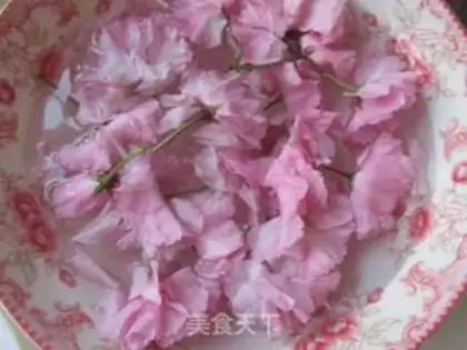 Make Pickled cherry blossoms step 1