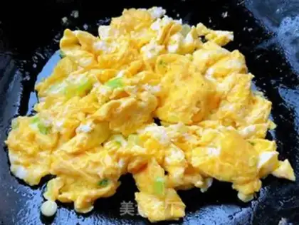 Make Two mushrooms of cabbage and fried eggs step 5