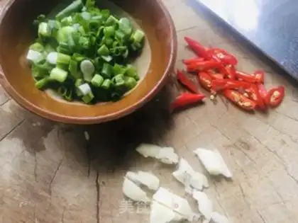 Make radish fried eggs step 2