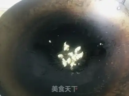 Make radish fried eggs step 3