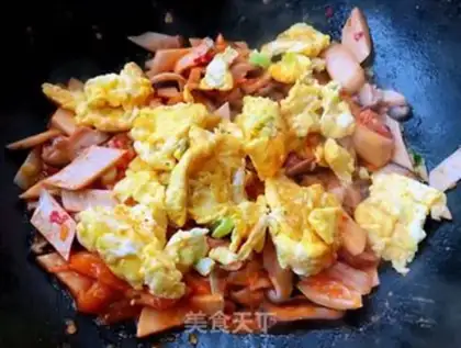 Make Two mushrooms of cabbage and fried eggs step 8