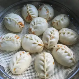 Make Homemade carrot beef buns step 13