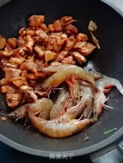 Make Shrimp clams and fried chickens step 6