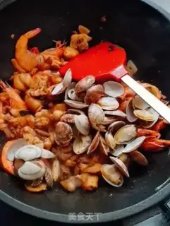 Make Shrimp clams and fried chickens step 7