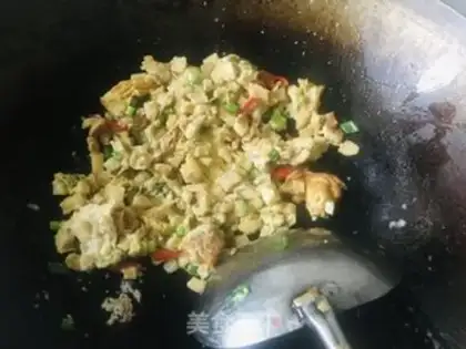 Make radish fried eggs step 8