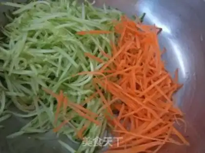 Make Garlic cucumber step 1