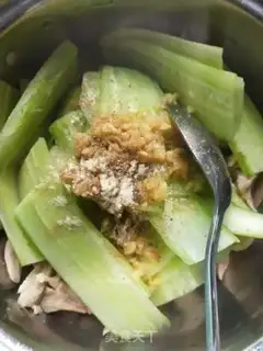 Make cucumber with chicken legs step 4