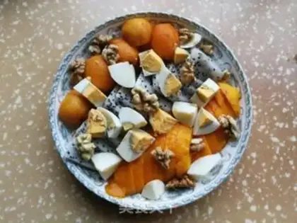 Make Fruit eggs with yogurt step 2