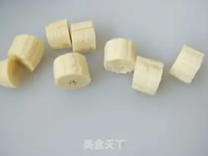 Make A fried banana step 1