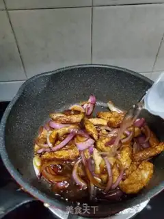 Make Onion fried pork chops step 6
