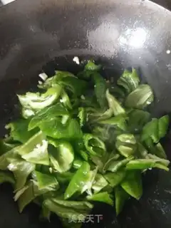 Make Xinjiang cross the oil noodles step 12