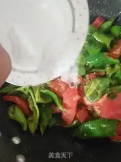 Make Xinjiang cross the oil noodles step 14
