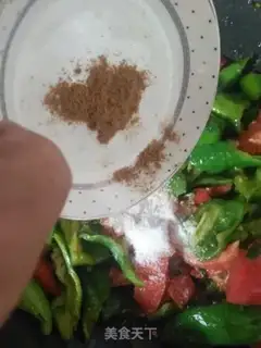Make Xinjiang cross the oil noodles step 15