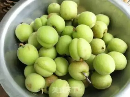 Make Blue plum wine step 1