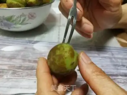Make Blue plum wine step 6