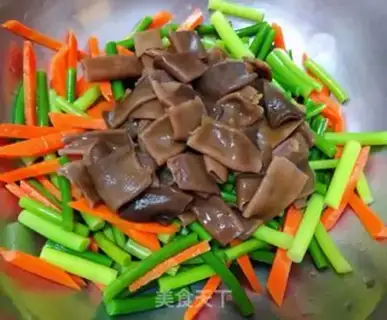 Make The intestinal gravy carrots step 8