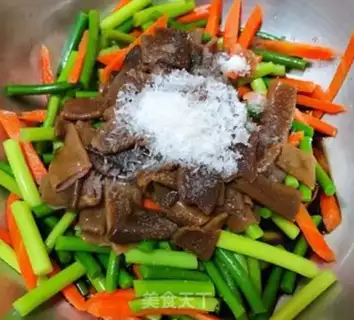 Make The intestinal gravy carrots step 9