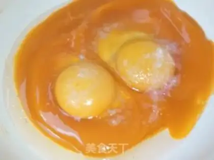 Make Pumpkin eggcake step 2