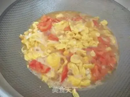 Make Tomato eggs for noodles step 4