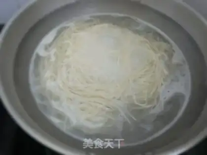 Make Tomato eggs for noodles step 5