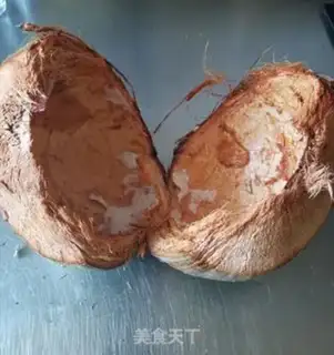 Make Fresh coconut juice step 1