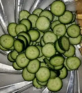 Make The cucumber with tacos step 3