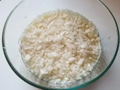 Make A white radish honey water step 3