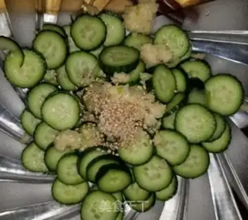 Make The cucumber with tacos step 5