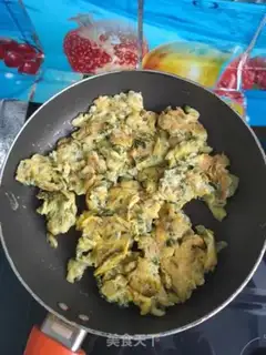 Make Frozen corn fried eggs step 4