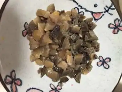 Make Yangzhou fried rice step 2